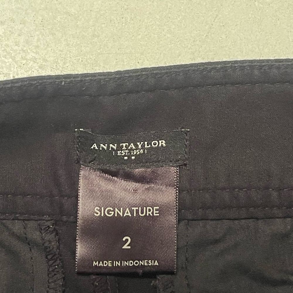 Ann Taylor Shorts (x3) - Picture 3 of 7
